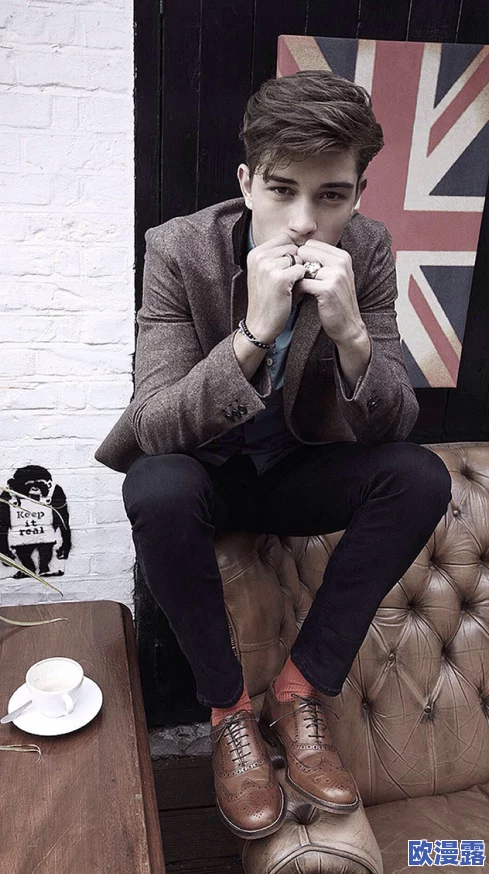 欧美野外猛男的大粗鳮台湾同胞：探讨在异国环境中，台湾男性如何展现其独特魅力与文化认同