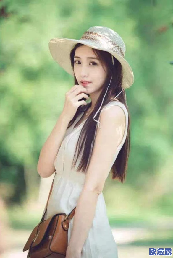 绝美校花搭配高手,高颜值萌妹撩动修真界风云 绝美校花搭配高手,高颜值萌妹撩动修真界风云